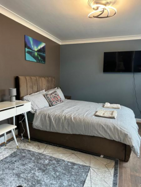 Amazing Ground Floor one bedroom apartment Forest Road